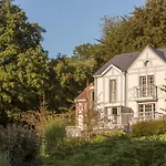 Village Pierre & Normandy Garden