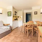 Lejlighedshotel Village Pierre & Normandy Garden Branville