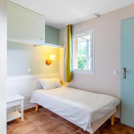 Village Pierre & Normandy Garden 3* Branville