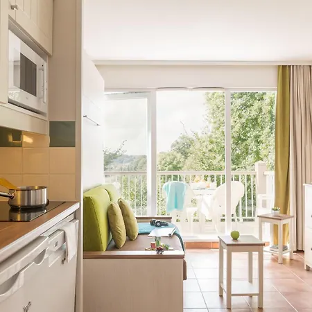 Village Pierre & Normandy Garden