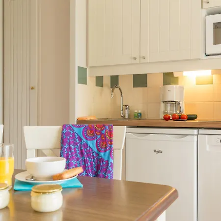 Village Pierre & Normandy Garden Aparthotel Branville