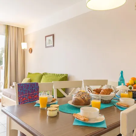 Village Pierre & Normandy Garden Бранвиль