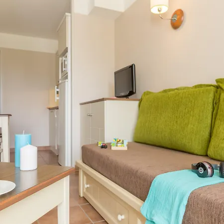 Апарт-отель Village Pierre & Normandy Garden Бранвиль