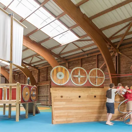 Village Pierre & Normandy Garden Branville