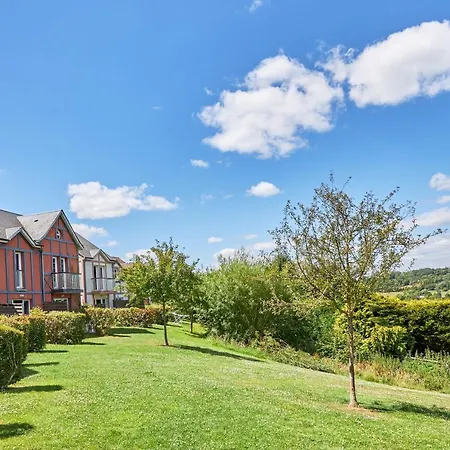 Апарт-отель Village Pierre & Normandy Garden