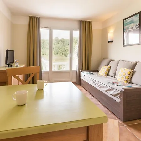 Village Pierre & Normandy Garden Apartmanhotel Branville