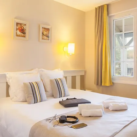 Appart hôtel Village Pierre & Normandy Garden Branville