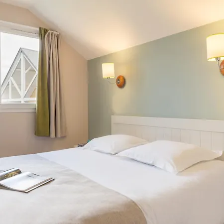 Village Pierre & Normandy Garden Бранвиль