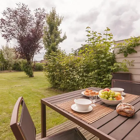 Village Pierre & Normandy Garden Branville