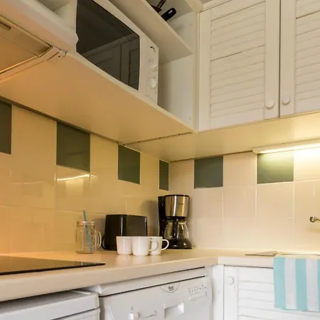 Village Pierre & Normandy Garden Апарт-отель Бранвиль