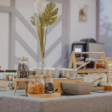 Village Pierre & Normandy Garden Apart Otel Branville