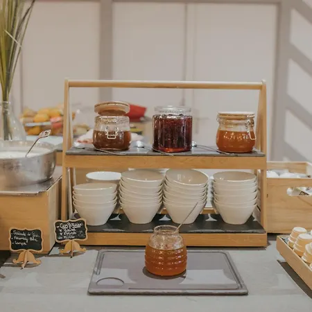 Appart hôtel Village Pierre & Normandy Garden 3*