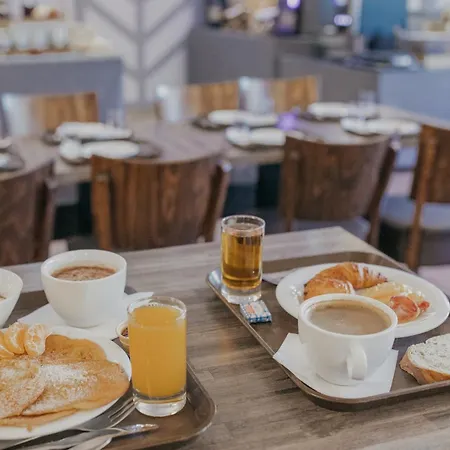 Village Pierre & Normandy Garden Appart hôtel