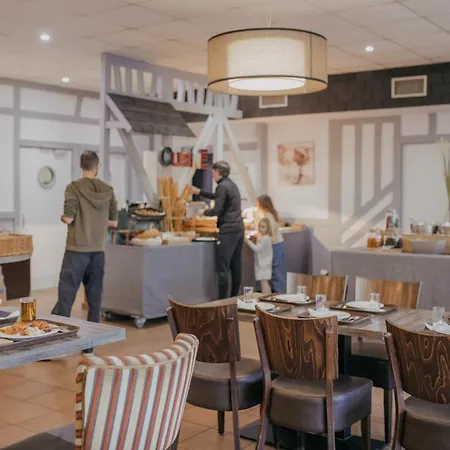 Village Pierre & Normandy Garden Aparthotel Branville