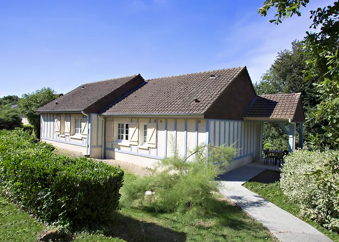 Village Pierre & Normandy Garden Appart hôtel