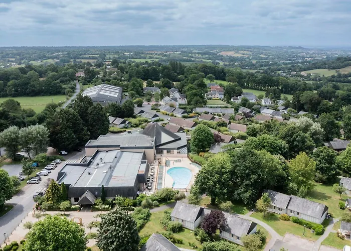 Village Pierre & Normandy Garden Appart hôtel Branville