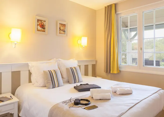 Apart Otel Village Pierre & Normandy Garden Branville