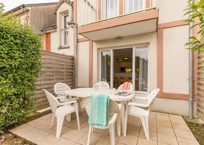 Village Pierre & Normandy Garden 3* Branville