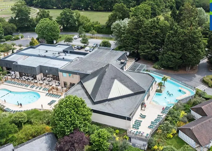 Village Pierre & Normandy Garden Branville