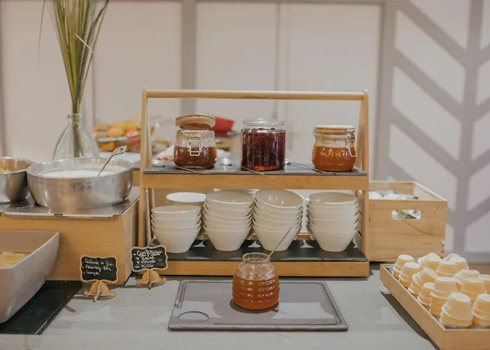 Appart hôtel Village Pierre & Normandy Garden 3*