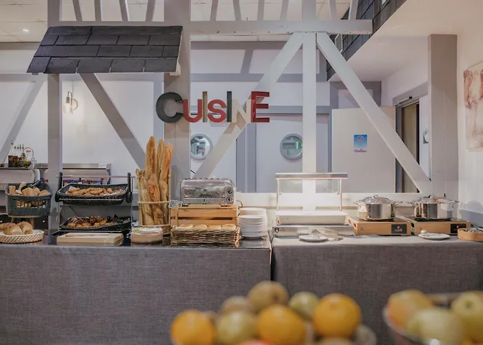 Apart Otel Village Pierre & Normandy Garden Branville