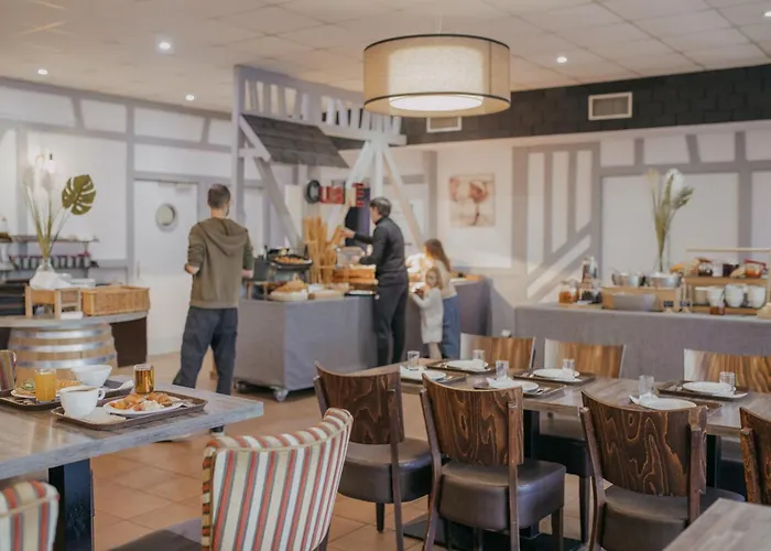 Village Pierre & Normandy Garden Apart Otel Branville