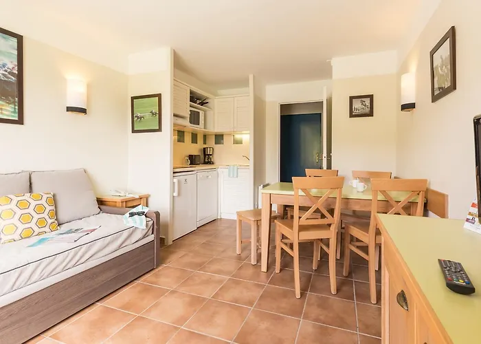 Appart hôtel Village Pierre & Normandy Garden Branville